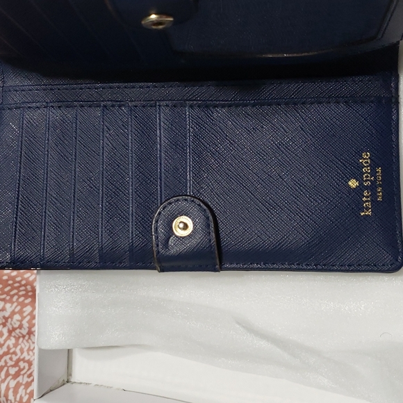 Wallet - Picture 2 of 5